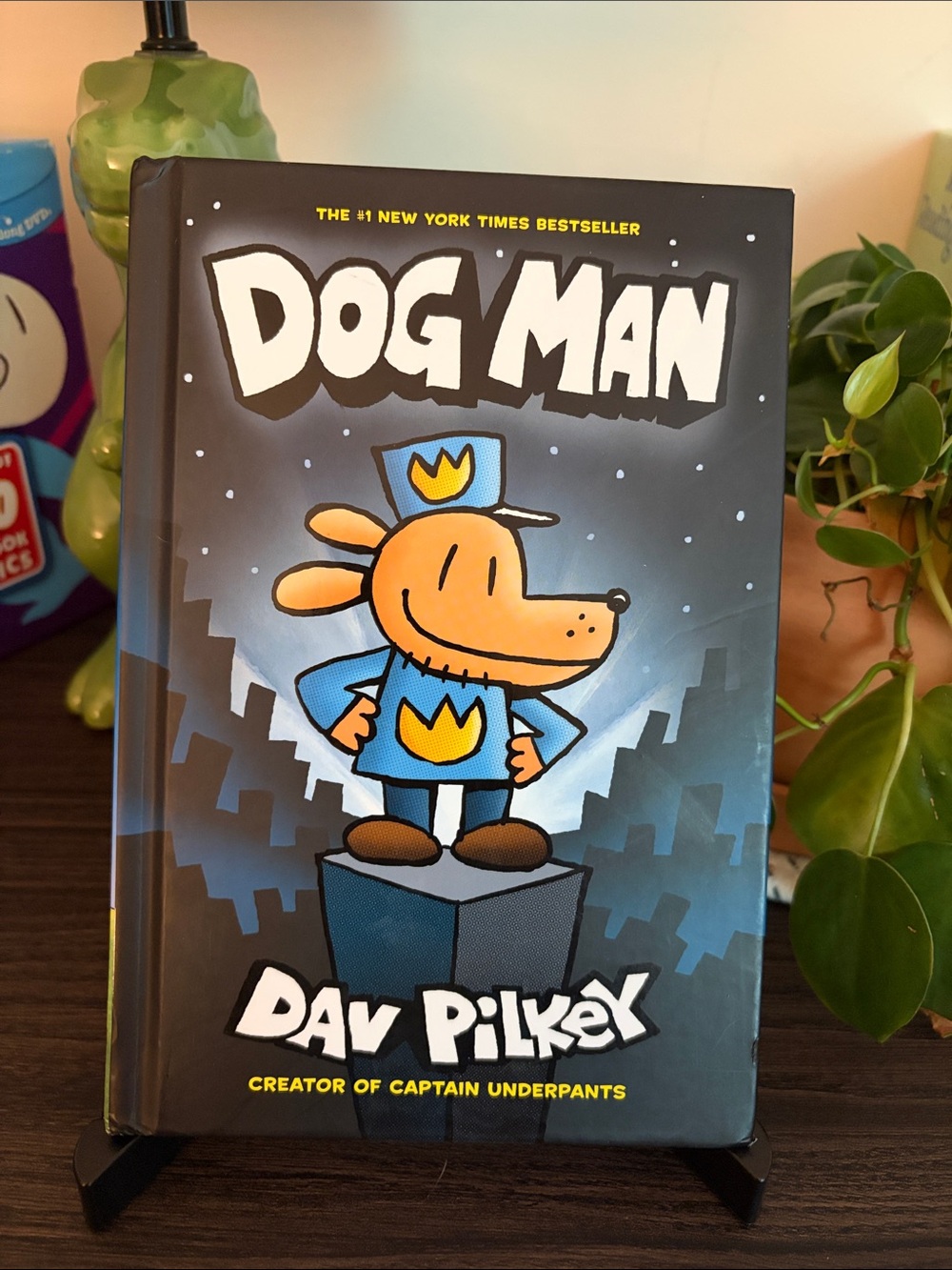 Dog Man Book by - Dav Pilkey